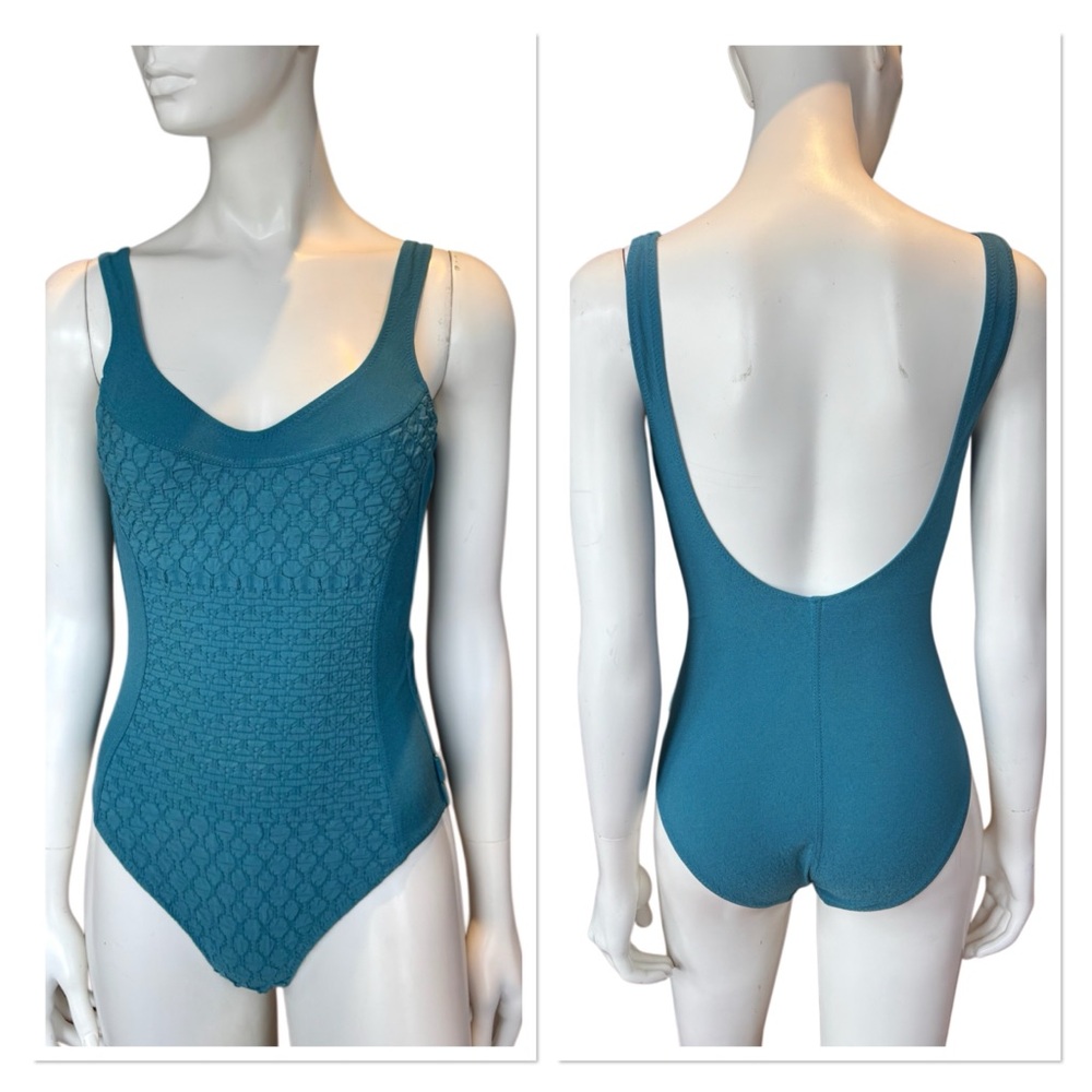 SHAN Textured Fabric One Piece Swimsuit